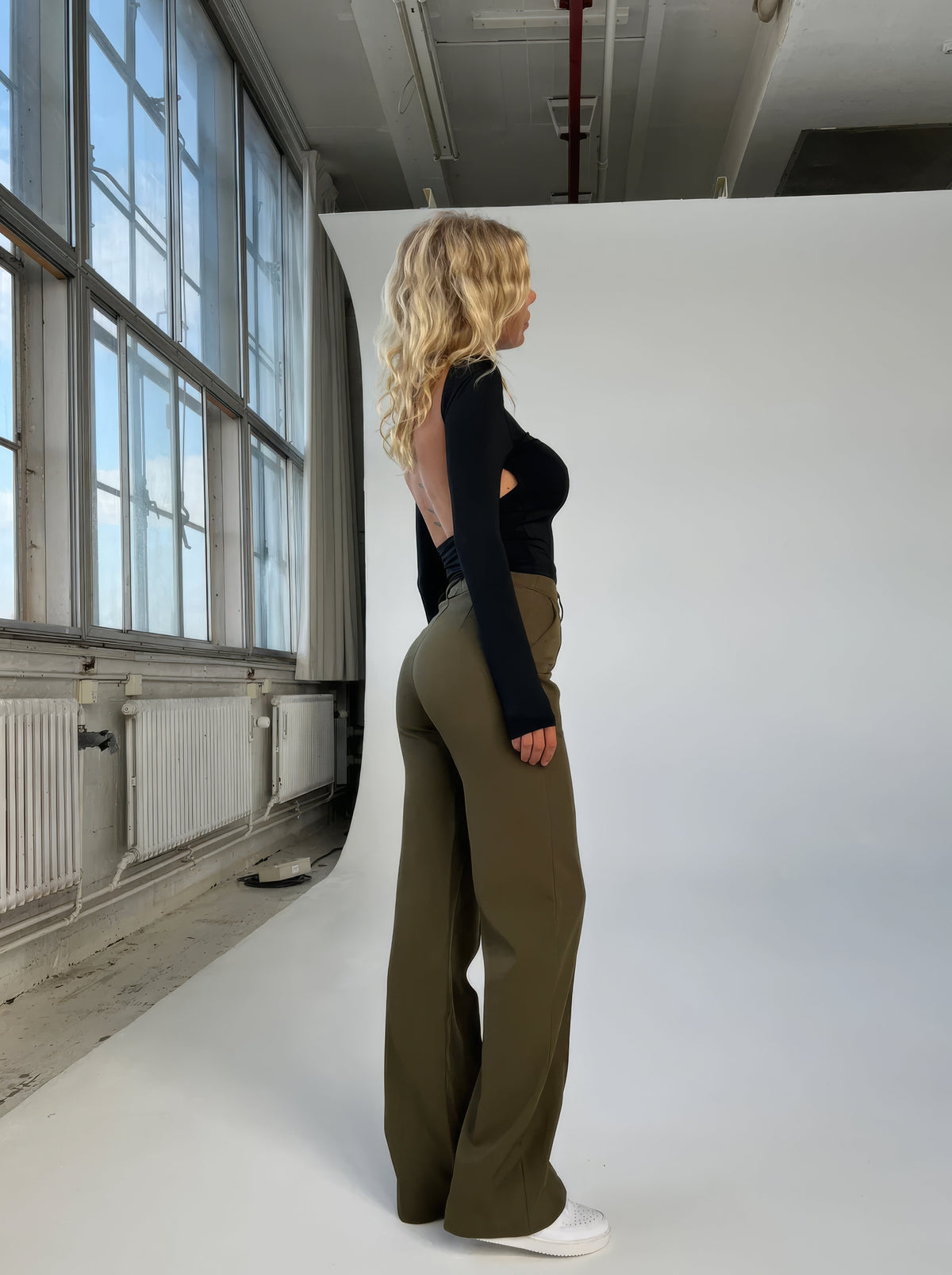 CHARLOTTE Modern Flare Pants