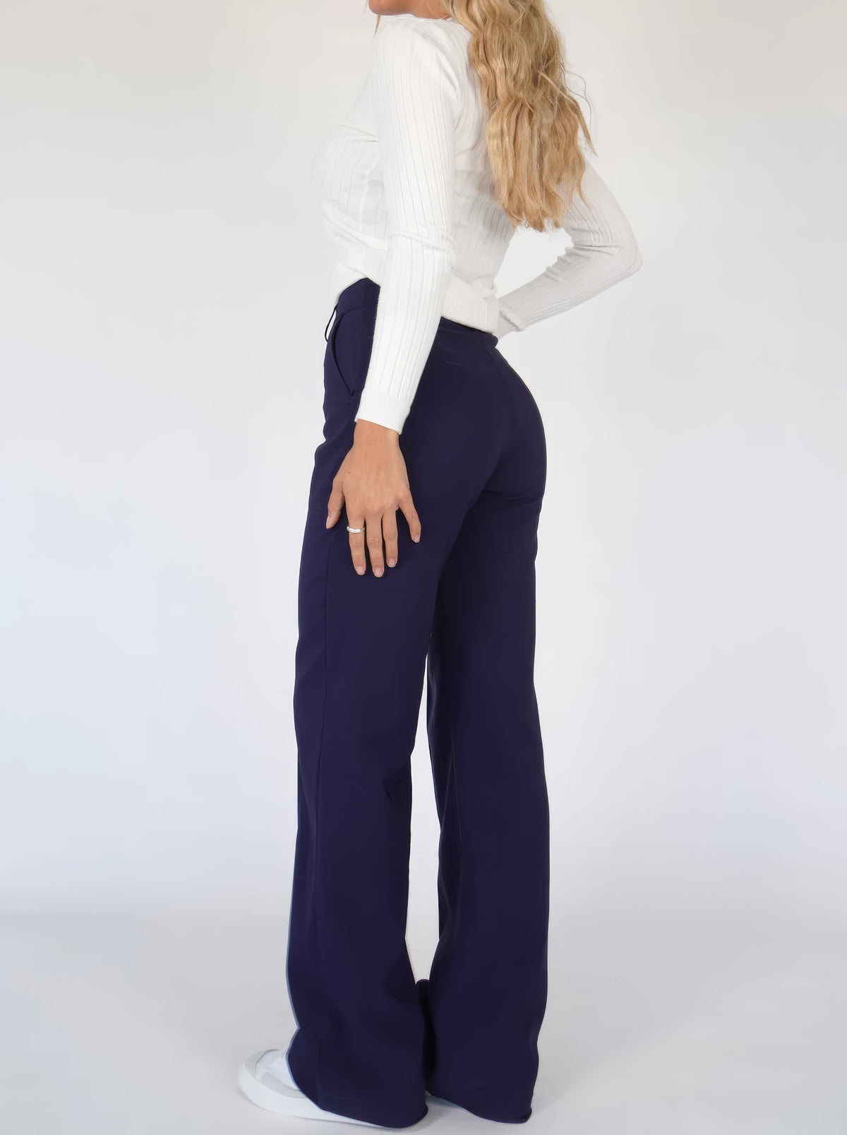 CHARLOTTE Modern Flare Pants