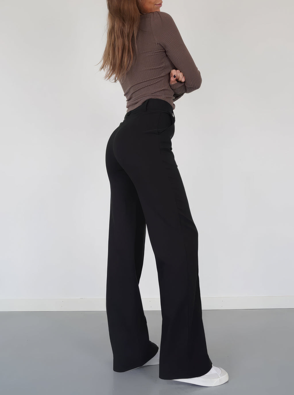 CHARLOTTE Modern Flare Pants