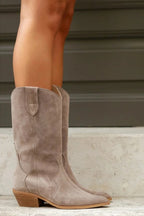 Women's Pointed-Toe Ankle Boots in Apricot – Chic