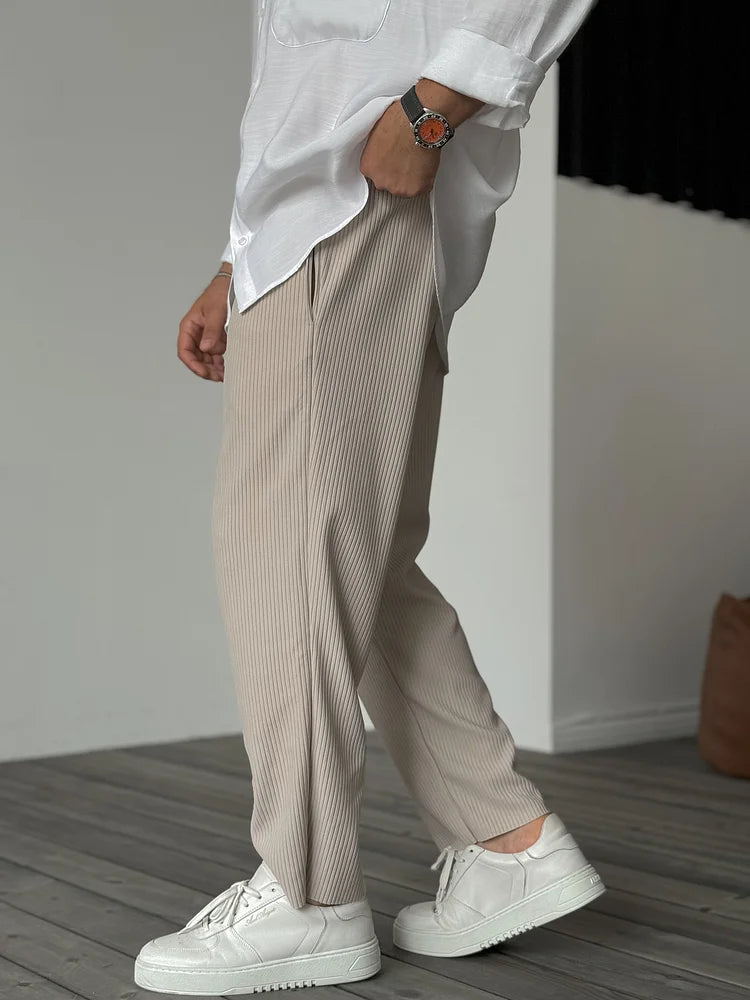 Men's Relaxed Fit Pleated Pants – Elegant and Comfortable for Everyday and Business