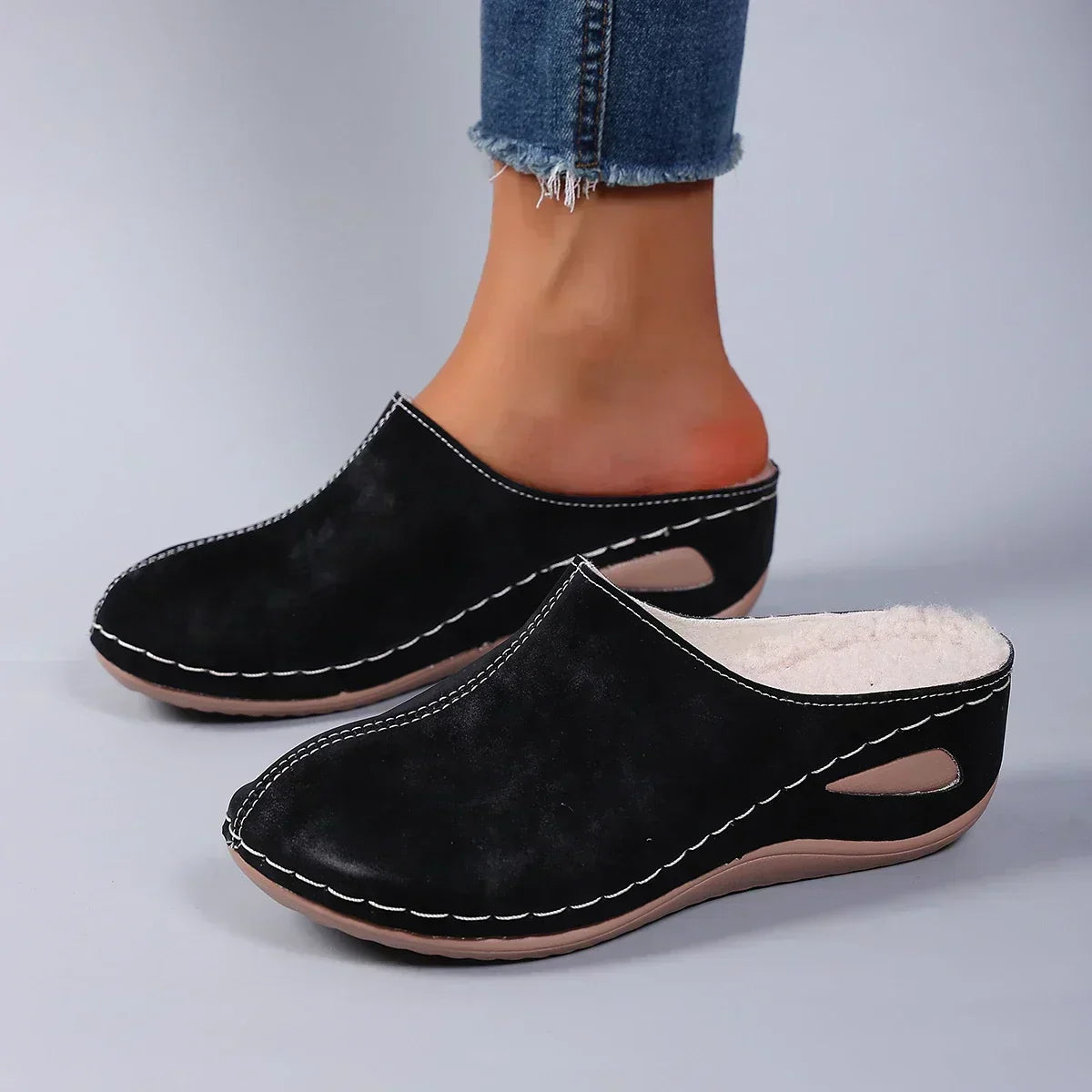 Noor | Orthopedic Slippers for Everyday Comfort and Timeless Style