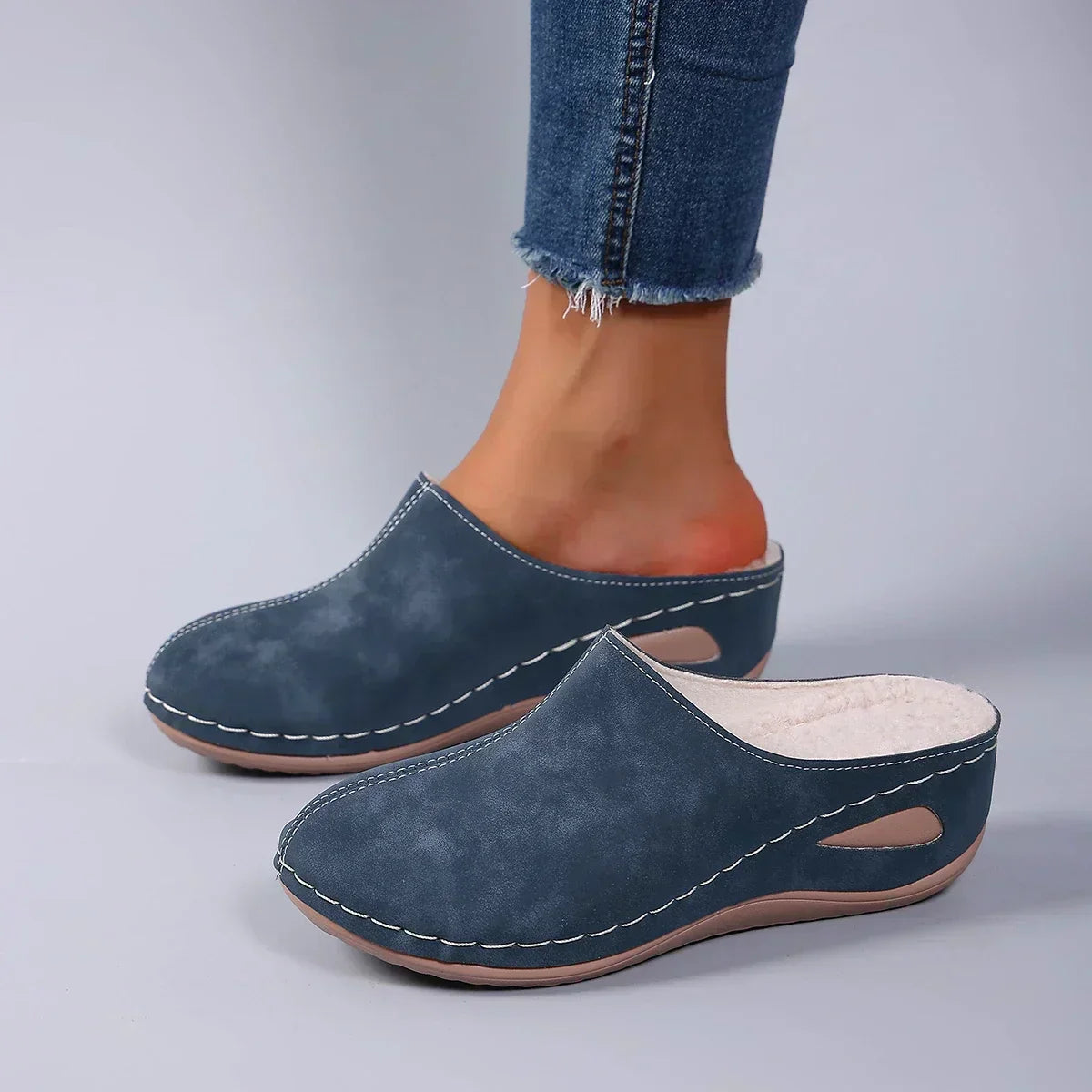 Noor | Orthopedic Slippers for Everyday Comfort and Timeless Style