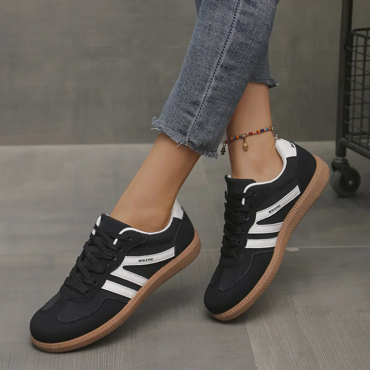 Women's Retro Sneakers: Timeless Style & Superior Comfort