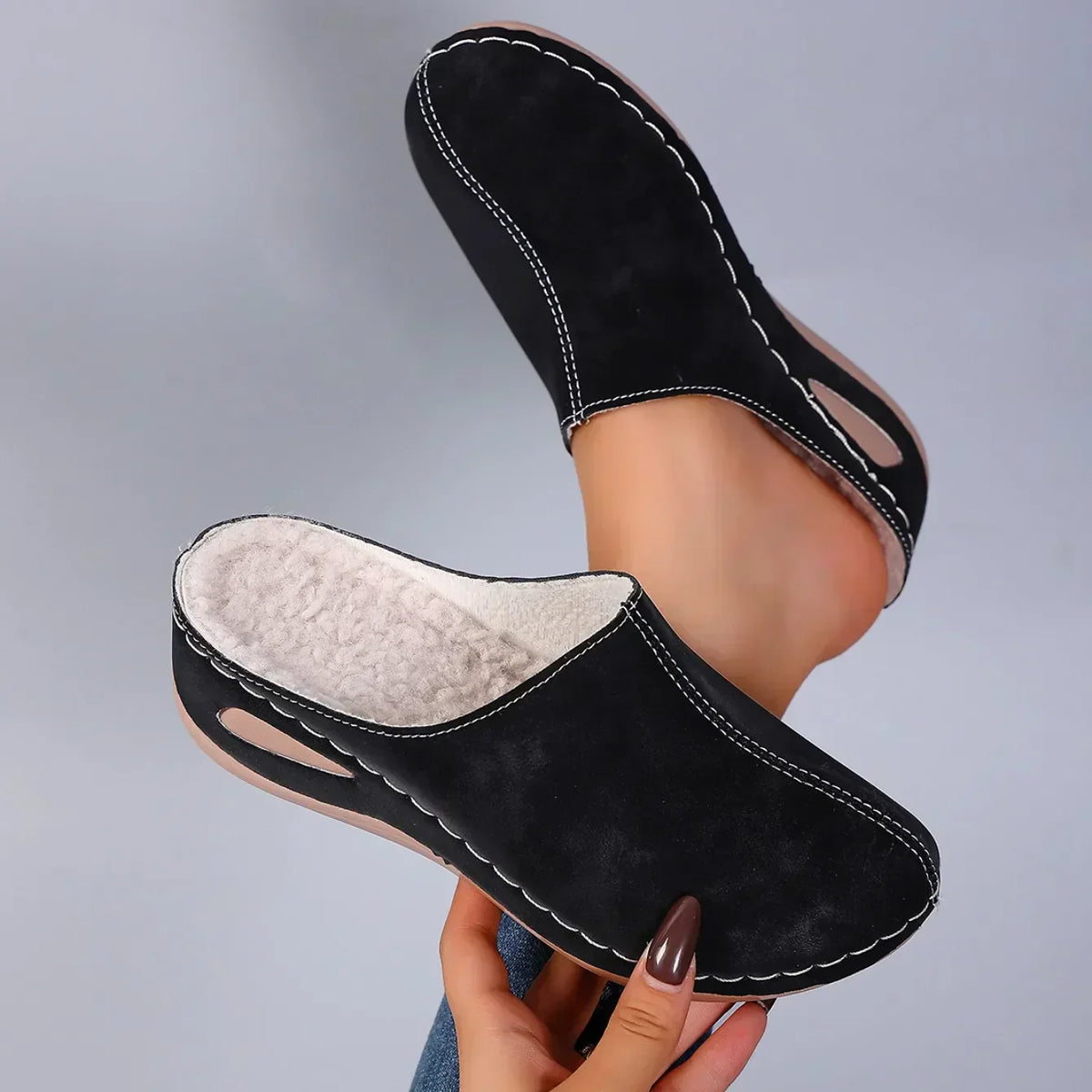 Noor | Orthopedic Slippers for Everyday Comfort and Timeless Style