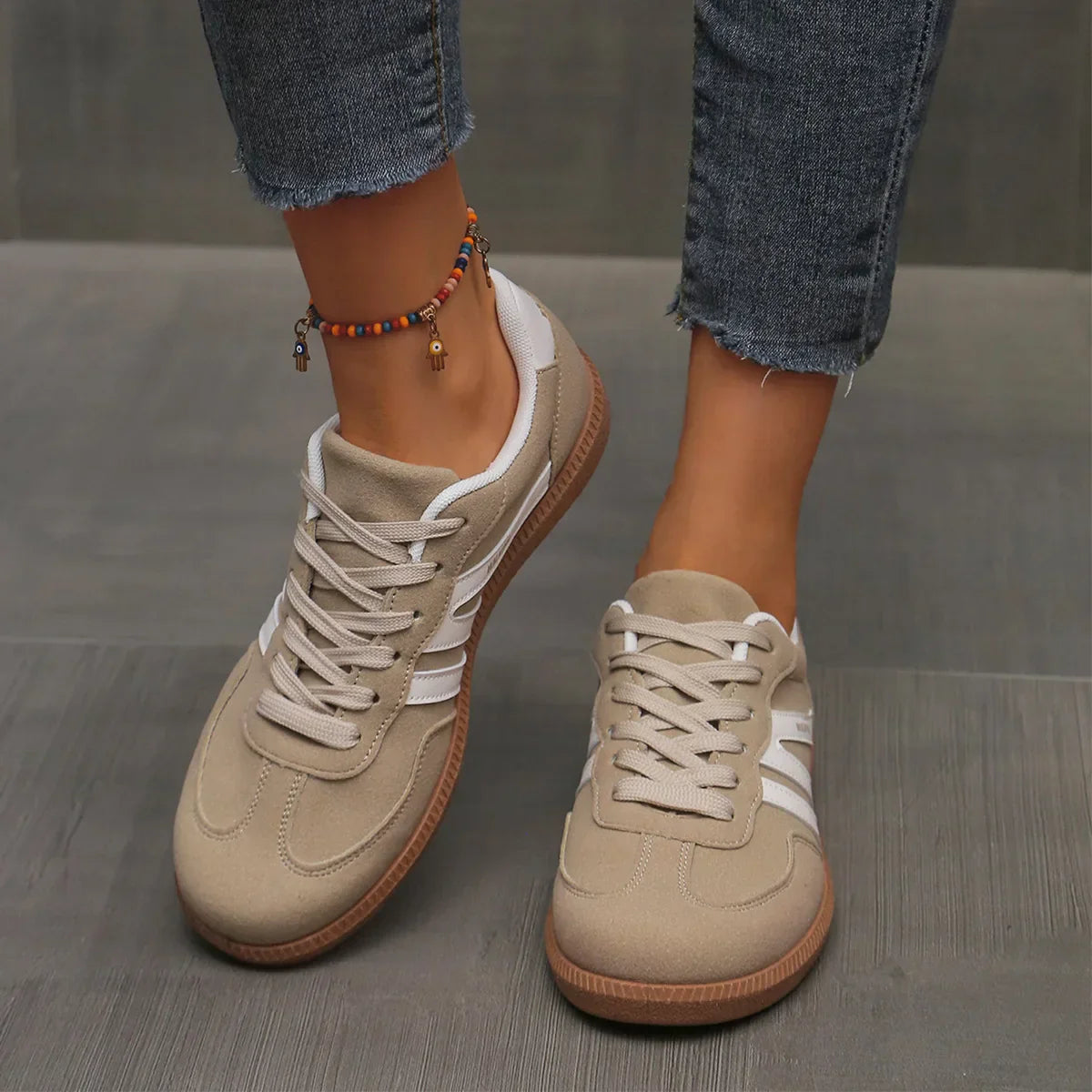 Women's Retro Sneakers: Timeless Style & Superior Comfort