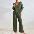 Vivienne | Two-Piece Set with Pants and V-Neck Top