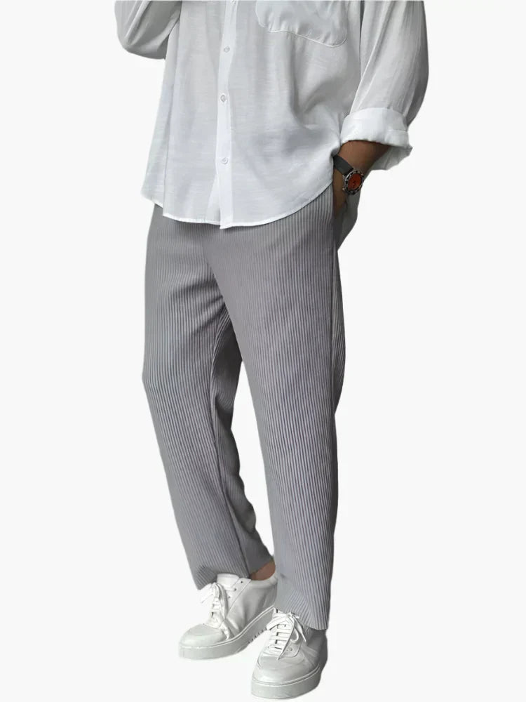 Men's Relaxed Fit Pleated Pants – Elegant and Comfortable for Everyday and Business