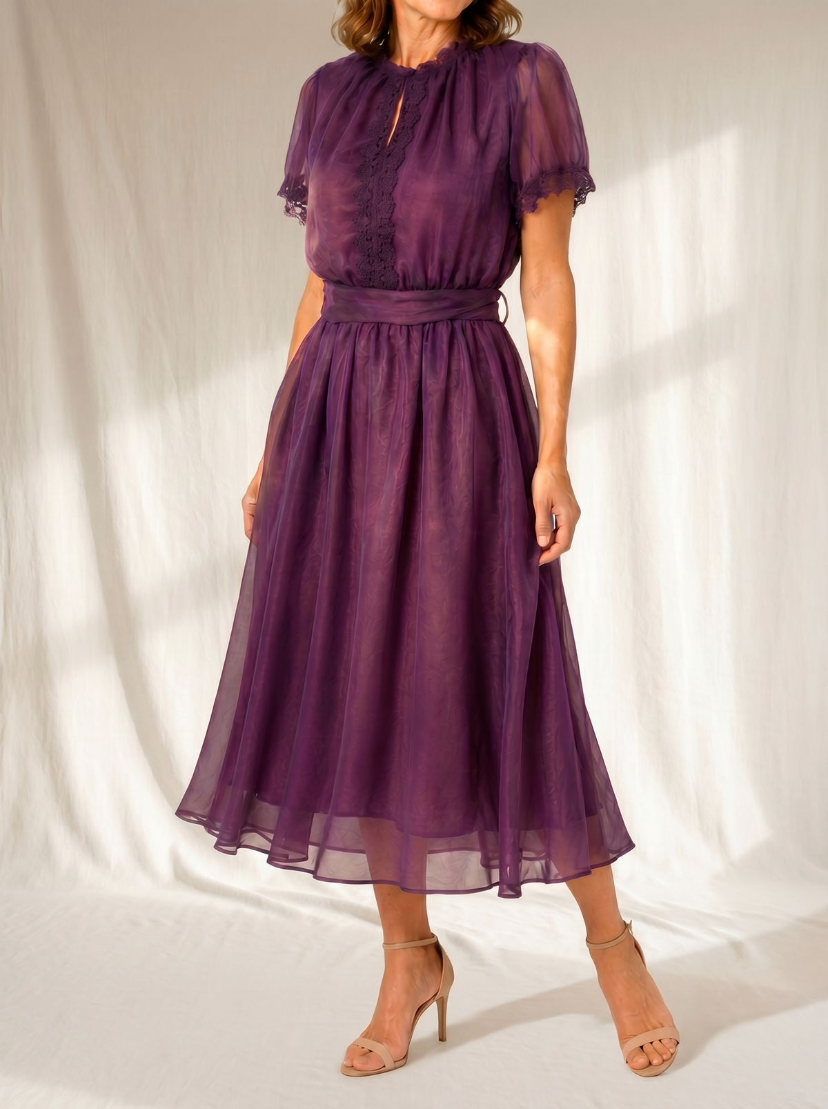 Flavia | Teardrop-Neckline Maxi Dress with Chiffon Lace Trim