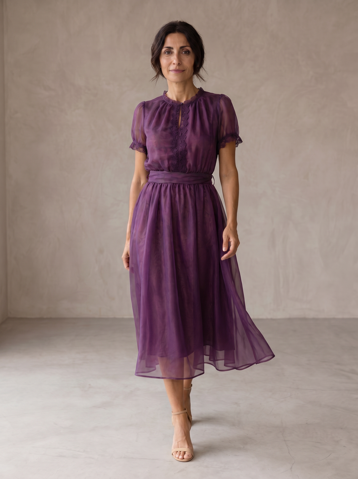 Flavia | Teardrop-Neckline Maxi Dress with Chiffon Lace Trim
